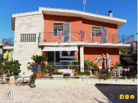 Villa bifamiliare